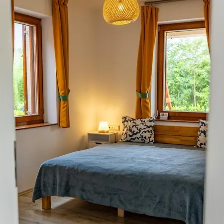 Lila Akac Vendeghaz Apartmán Keszu